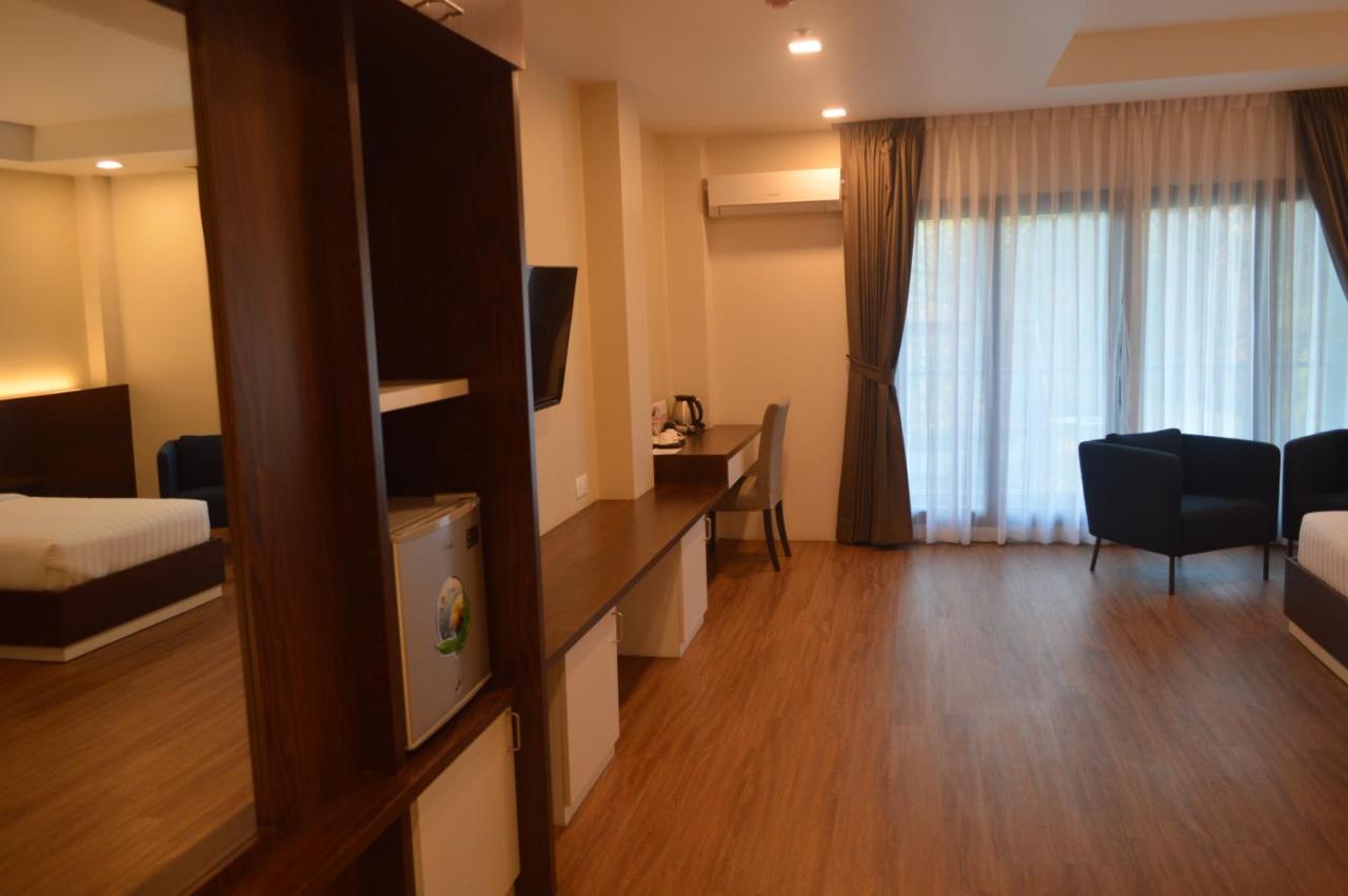 Airport Avenue Hotel Gyogon Kültér fotó