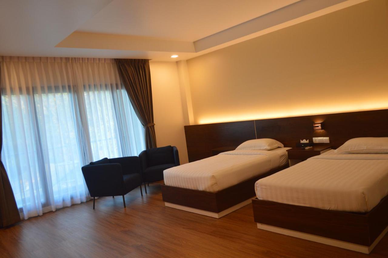 Airport Avenue Hotel Gyogon Kültér fotó