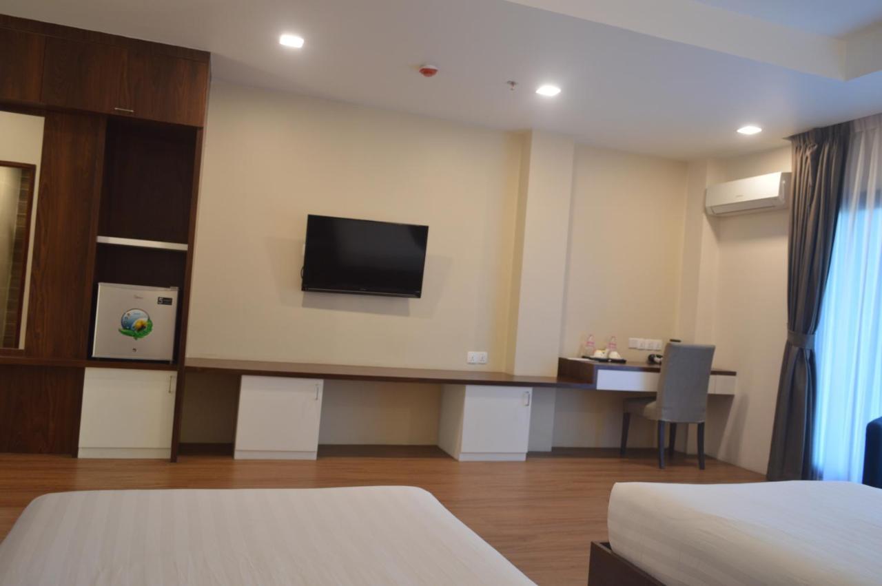 Airport Avenue Hotel Gyogon Kültér fotó